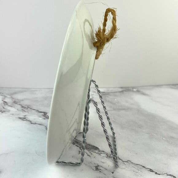 Bing & Grondahl Landsbyjul Swan Christmas in the Village Collector's Plate 9074 - Picture 6 of 10